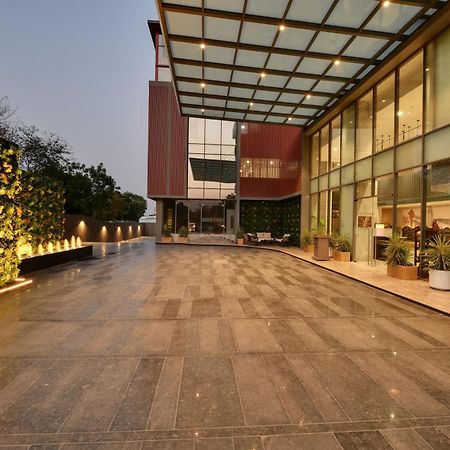 The Fern Residency, Gandhinagar Hotel Buitenkant foto
