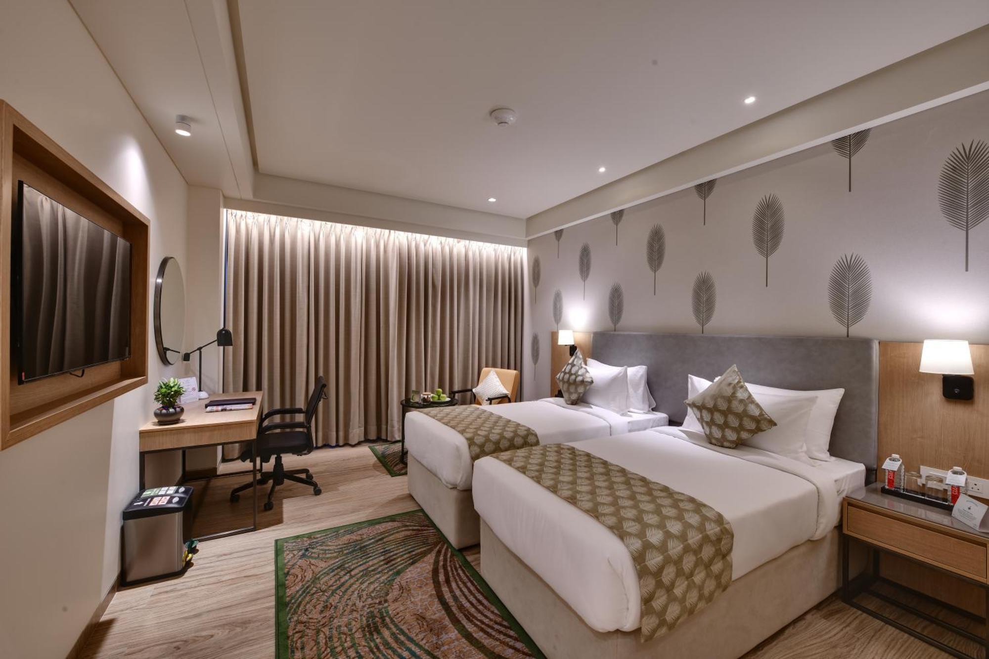 The Fern Residency, Gandhinagar Hotel Buitenkant foto
