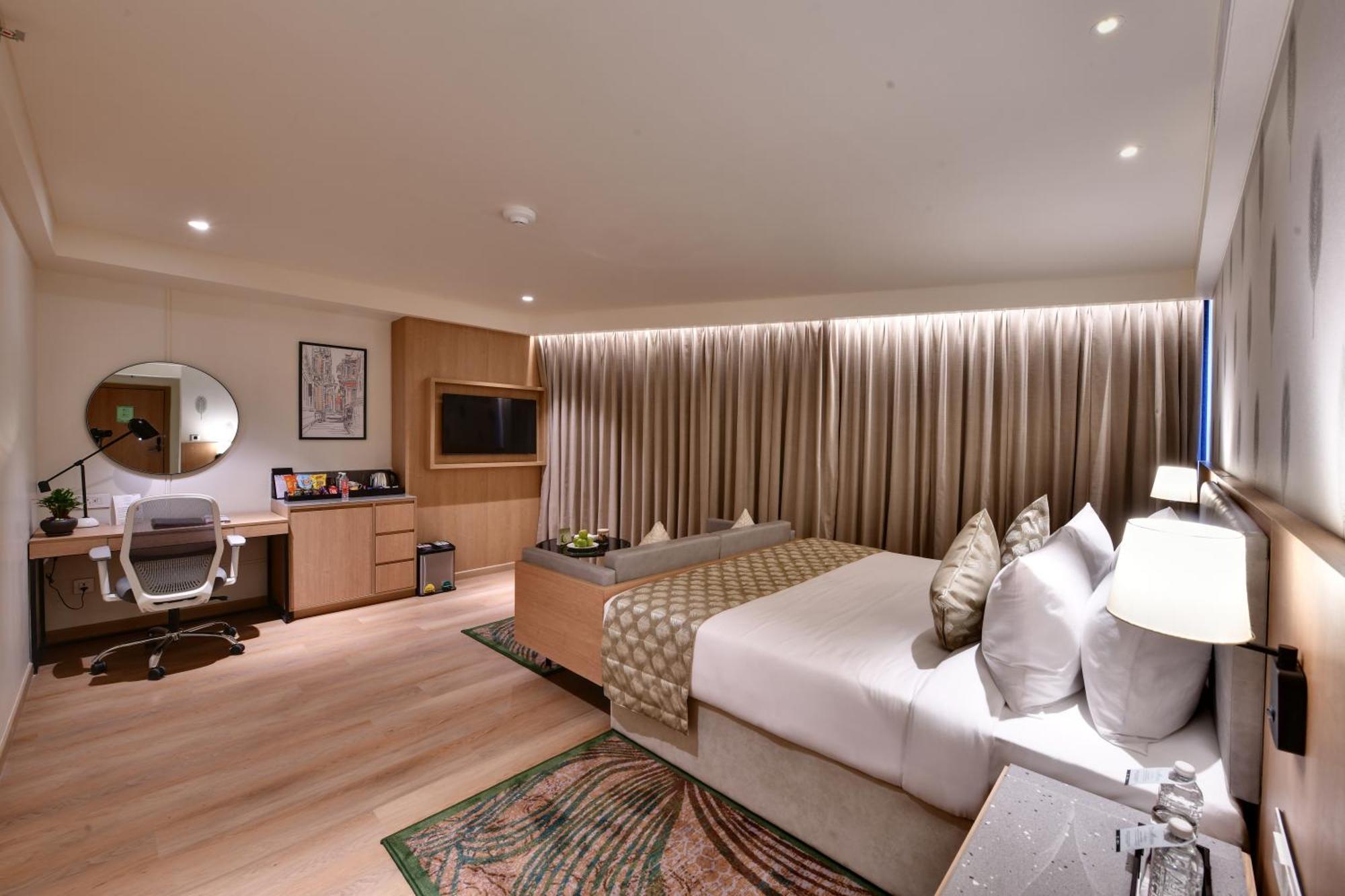 The Fern Residency, Gandhinagar Hotel Buitenkant foto